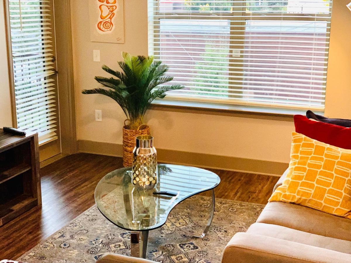 Luxurious And Cozy Apartment In Heart Of Buckhead Атланта Екстериор снимка