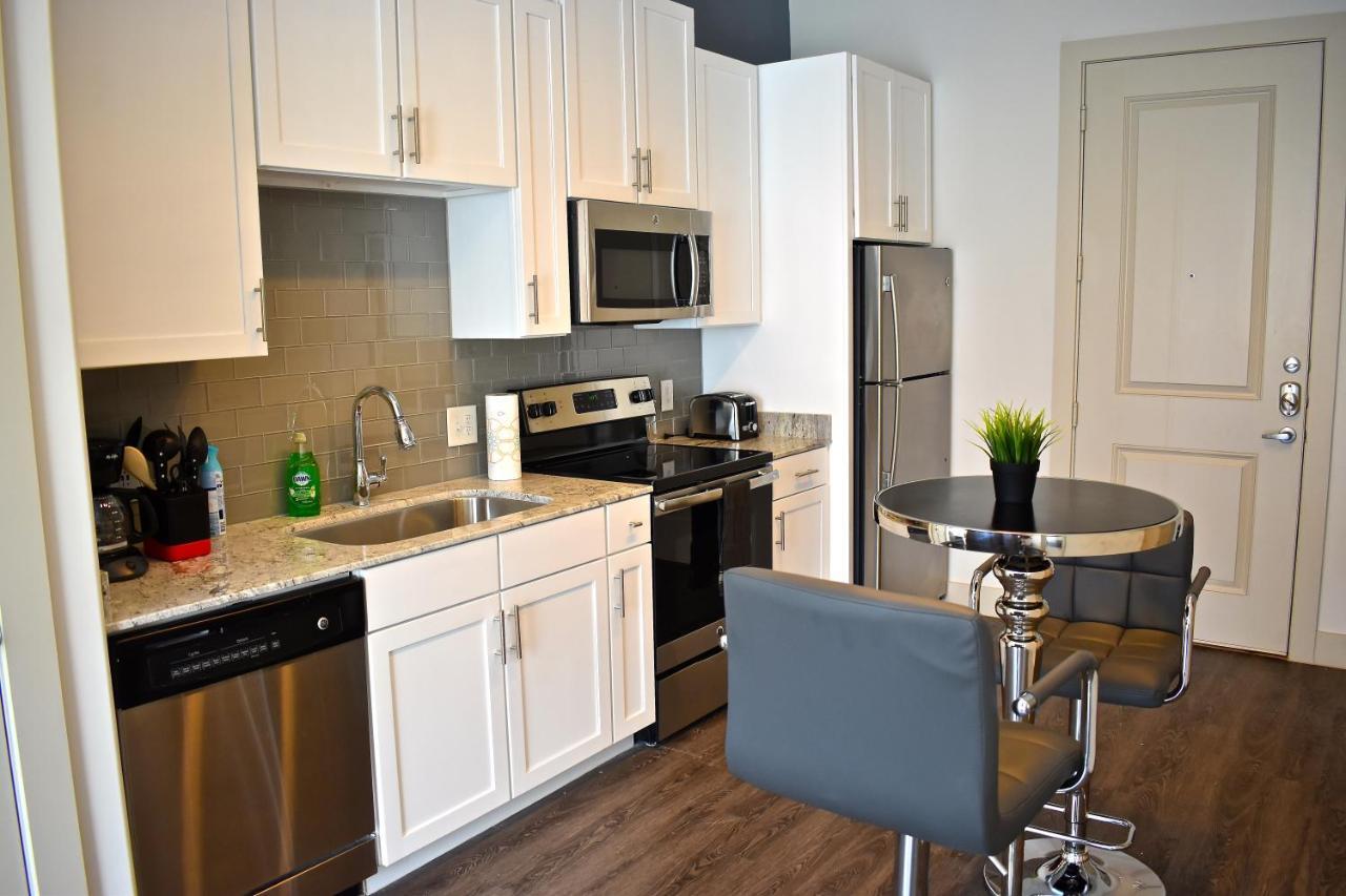 Luxurious And Cozy Apartment In Heart Of Buckhead Атланта Екстериор снимка